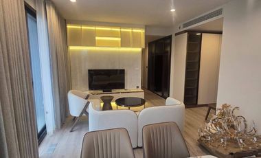 À louer 2 chambres condo à Huai Khwang, Bangkok