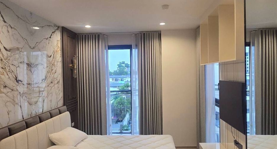 À louer 2 chambres condo à Huai Khwang, Bangkok
