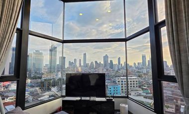 For rent 2 bedrooms condo in Bang Rak, Bangkok