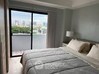À louer 3 chambres condo à Huai Khwang, Bangkok