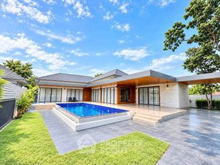Casa en alquiler de 5 habitaciones en Bang Lamung, Chonburi