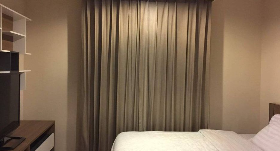 Wohnung zur Miete mit 3 Zimmer in Huai Khwang, Bangkok