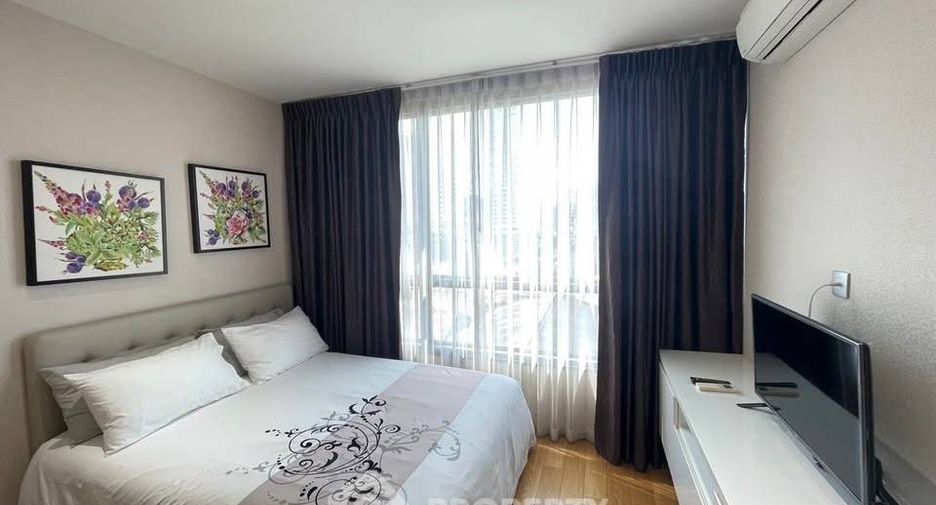 For rent 2 bedrooms condo in Watthana, Bangkok