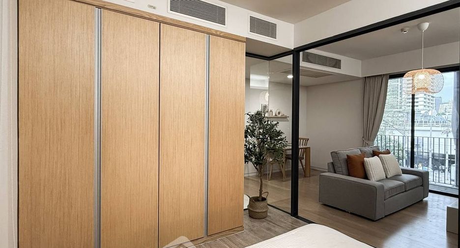 For rent 1 bed condo in Watthana, Bangkok