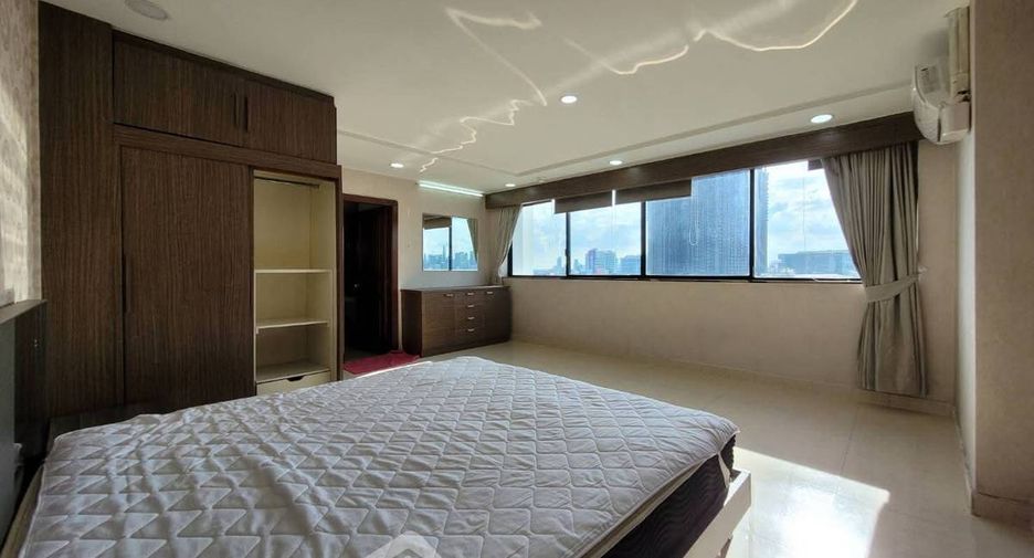 À louer 3 chambres condo à Khlong Toei, Bangkok