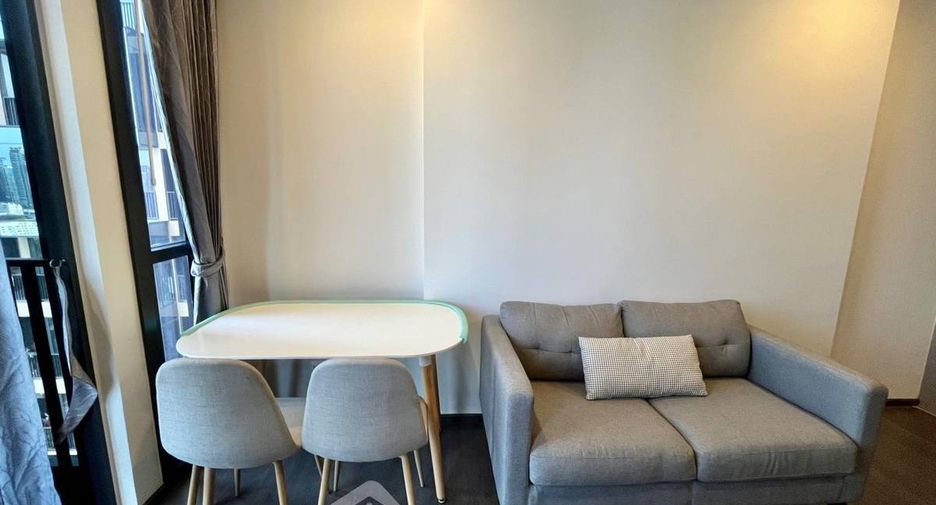 Condo en alquiler de 1 habitaciones en Khlong Toei, Bangkok