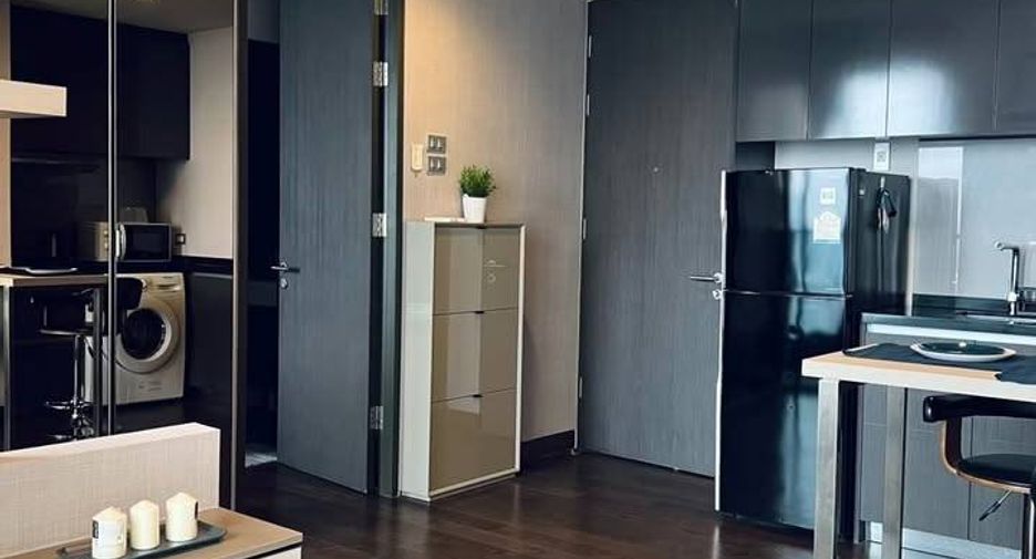 For rent 1 bed condo in Khlong Toei, Bangkok