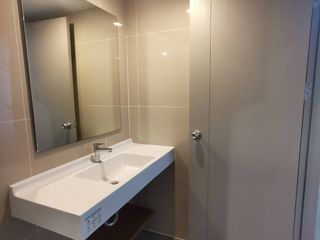 Condo en alquiler de 2 habitaciones en Bang Kapi, Bangkok