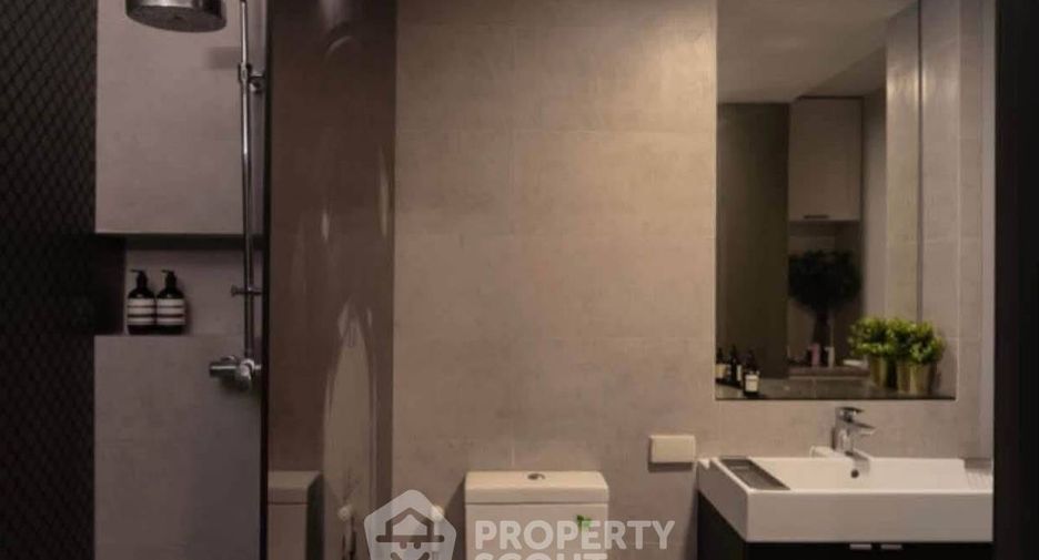 À louer 1 chambre condo à Yan Nawa, Bangkok