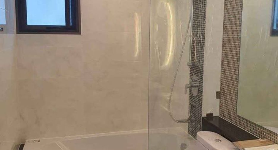Condo en alquiler de 2 habitaciones en Watthana, Bangkok