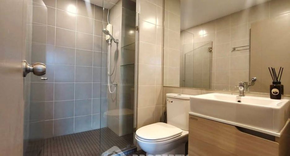 For rent 2 bedrooms condo in Bang Na, Bangkok