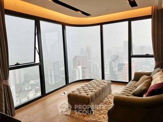 For rent 2 bedrooms condo in Bang Rak, Bangkok