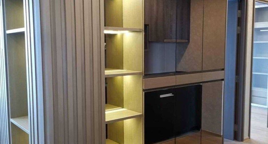 For rent 2 bedrooms condo in Bang Rak, Bangkok
