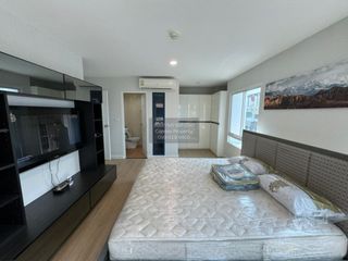 Wohnung zur Miete mit 2 Zimmer in Bang Rak, Bangkok