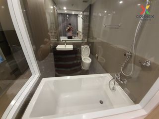 For rent 2 bedrooms condo in Bang Rak, Bangkok