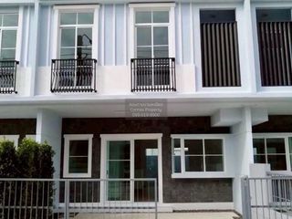 出租 2 卧室 联排别墅 在 Bang Phli, Samut Prakan