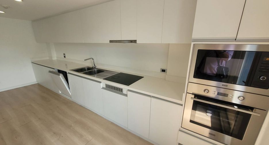 For rent 3 bedrooms condo in Watthana, Bangkok