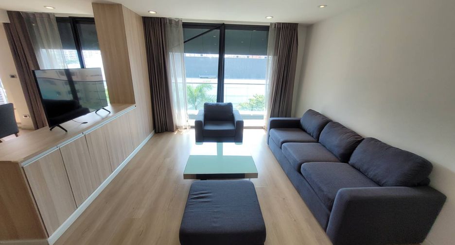 For rent 3 bedrooms condo in Watthana, Bangkok