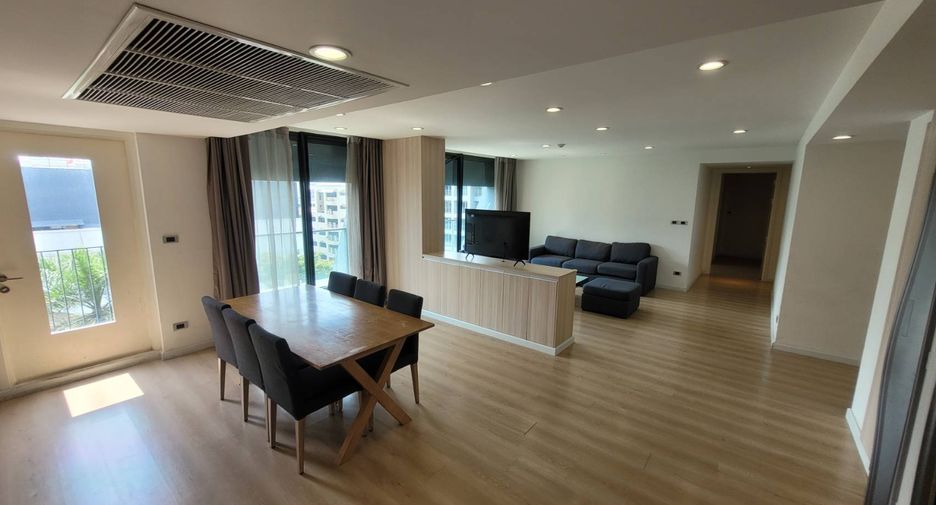 For rent 3 bedrooms condo in Watthana, Bangkok