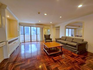 Wohnung zur Miete mit 3 Zimmer in Khlong Toei, Bangkok