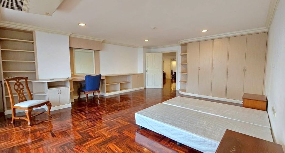 Wohnung zur Miete mit 3 Zimmer in Khlong Toei, Bangkok