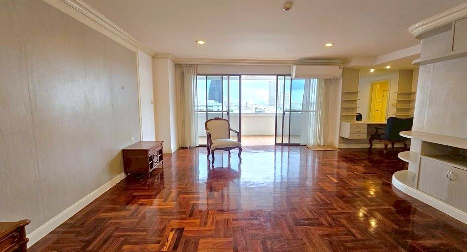 Wohnung zur Miete mit 3 Zimmer in Khlong Toei, Bangkok