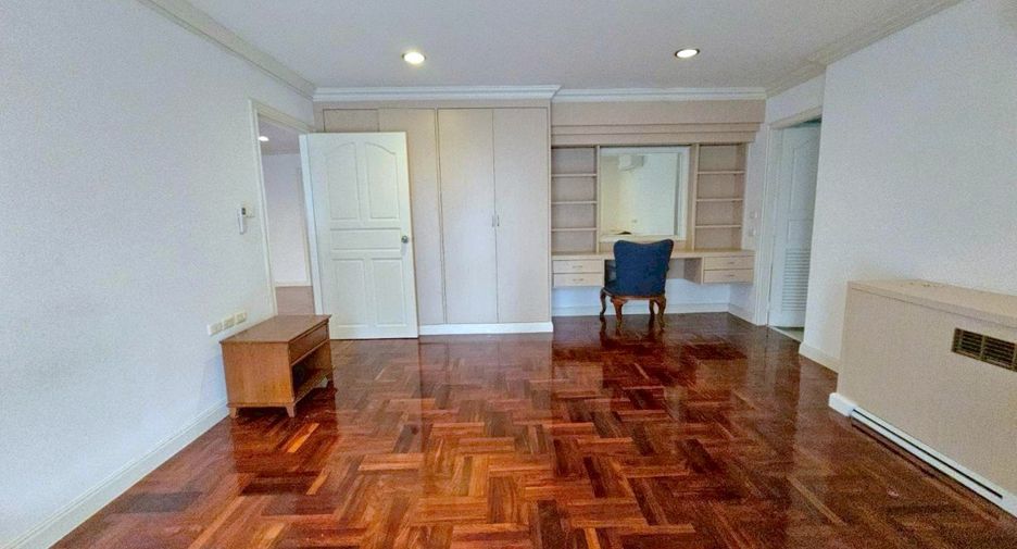 Wohnung zur Miete mit 3 Zimmer in Khlong Toei, Bangkok