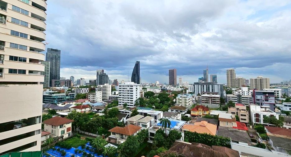 Wohnung zur Miete mit 3 Zimmer in Khlong Toei, Bangkok