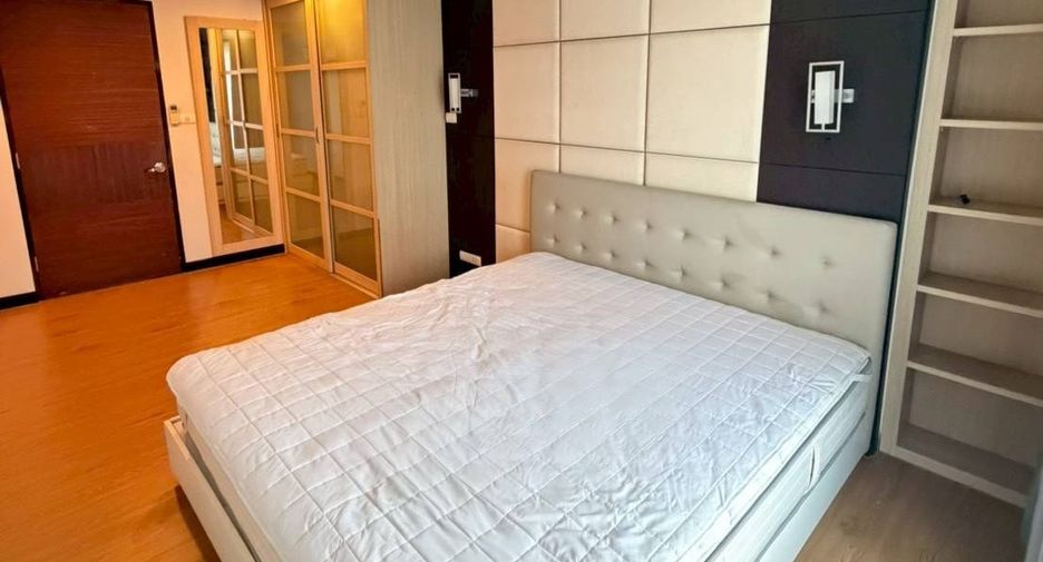 À louer 2 chambres condo à Watthana, Bangkok