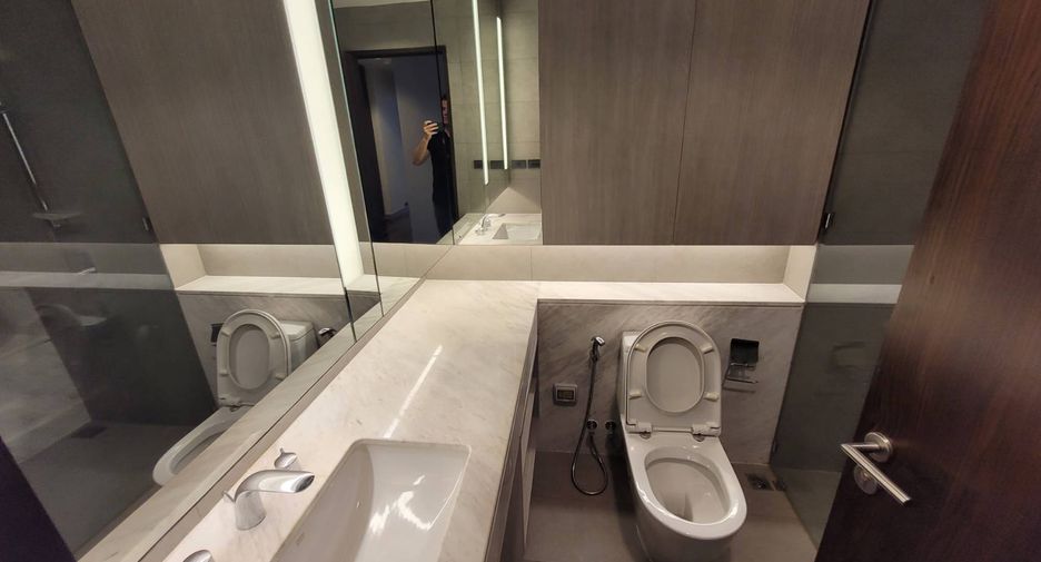 Wohnung zur Miete mit 3 Zimmer in Khlong Toei, Bangkok