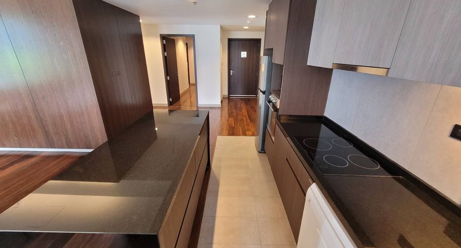 Wohnung zur Miete mit 3 Zimmer in Khlong Toei, Bangkok