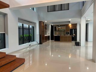 出租 和 出售 5 卧室 独立屋 在 Watthana, 曼谷