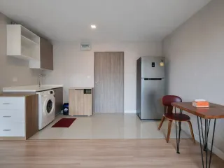 Condo en venta de 2 habitaciones en Huai Khwang, Bangkok