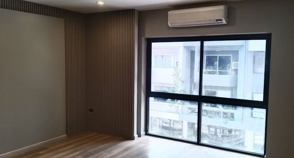 Local comercial en alquiler de 6 habitaciones en Watthana, Bangkok