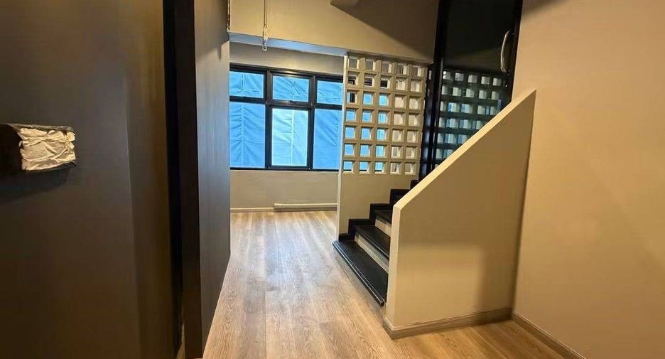 Local comercial en alquiler de 6 habitaciones en Watthana, Bangkok