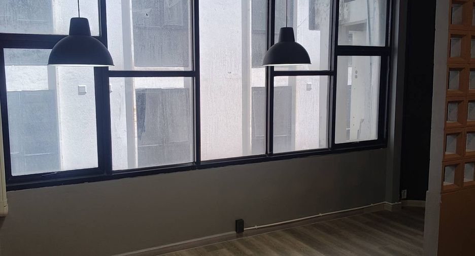 Local comercial en alquiler de 6 habitaciones en Watthana, Bangkok