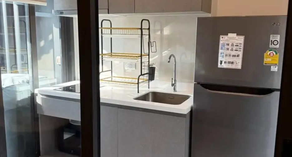 For rent 1 bed condo in Huai Khwang, Bangkok