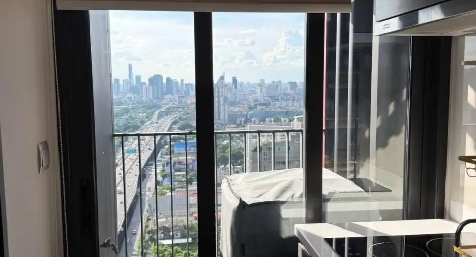 For rent 1 bed condo in Huai Khwang, Bangkok