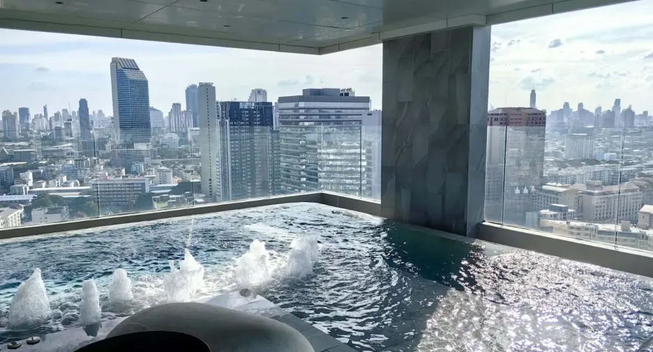 For sale 1 bed condo in Huai Khwang, Bangkok