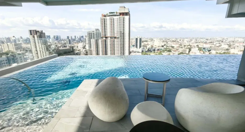 For sale 1 bed condo in Huai Khwang, Bangkok