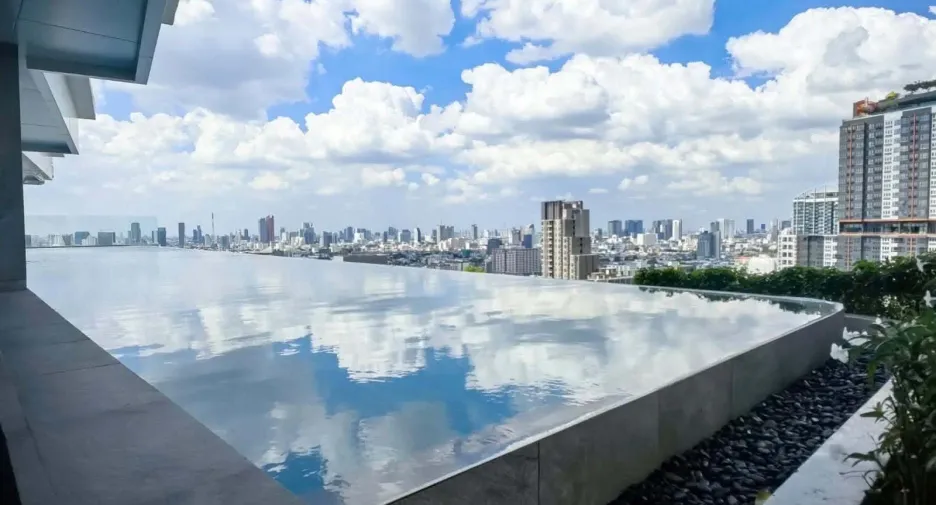 For sale 1 bed condo in Huai Khwang, Bangkok