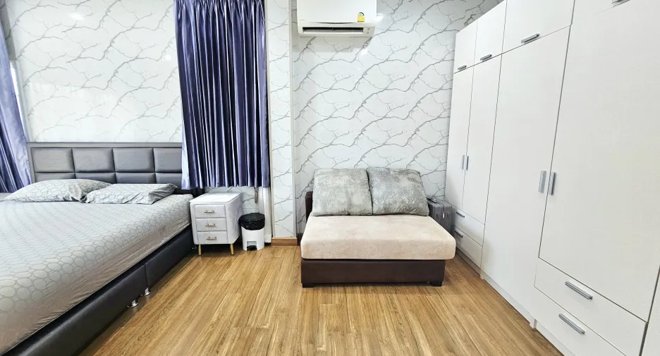 For sale 4 bedrooms house in Mueang Chiang Rai, Chiang Rai