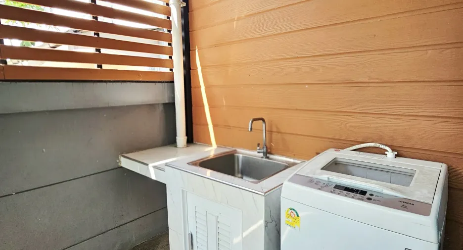For sale 4 bedrooms house in Mueang Chiang Rai, Chiang Rai
