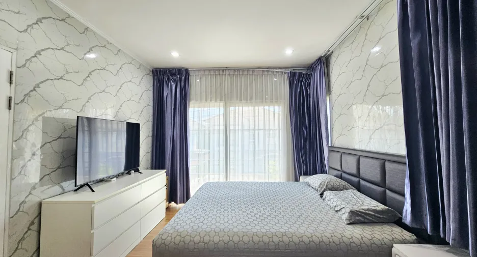 For sale 4 bedrooms house in Mueang Chiang Rai, Chiang Rai