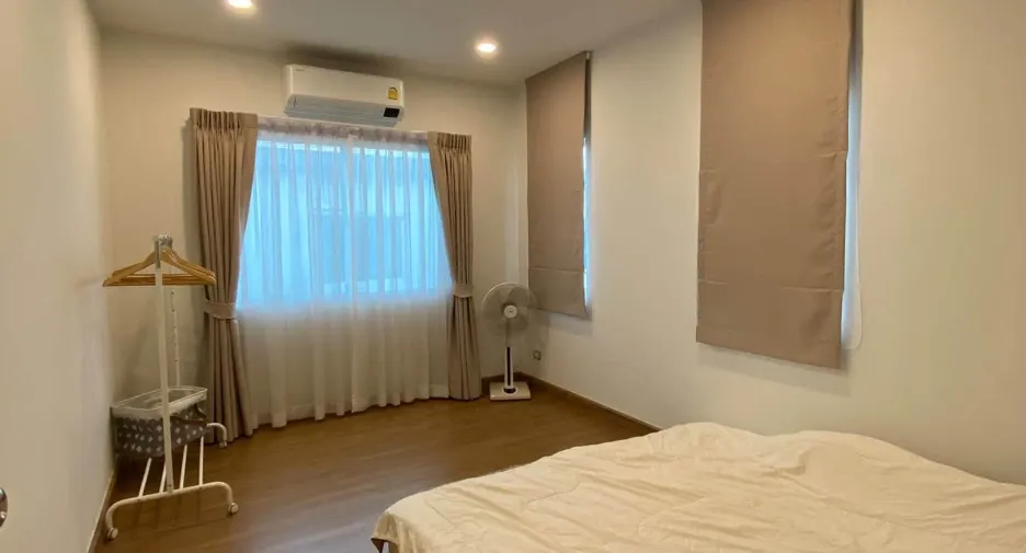 Haus zur Miete mit 3 Zimmer in Khlong Luang, Pathum Thani