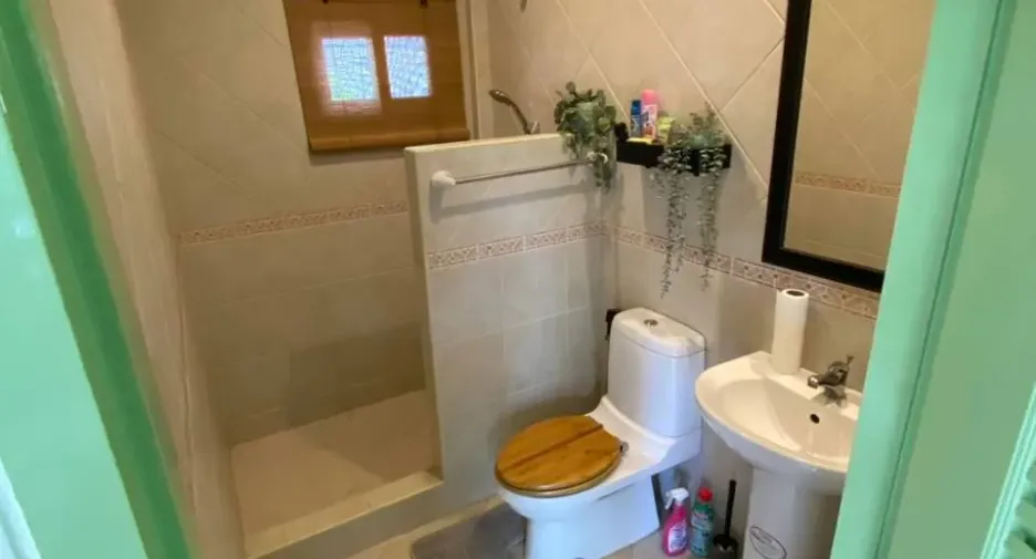 出租 和 出售 4 卧室 独立屋 在 Bang Lamung, Chon Buri