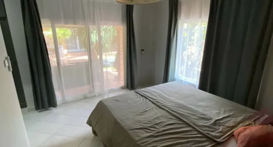 出租 和 出售 4 卧室 独立屋 在 Bang Lamung, Chon Buri