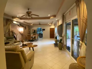 For rent and for sale 4 bedrooms house in Bang Lamung, Chonburi