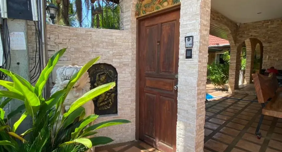 出租 和 出售 4 卧室 独立屋 在 Bang Lamung, Chon Buri
