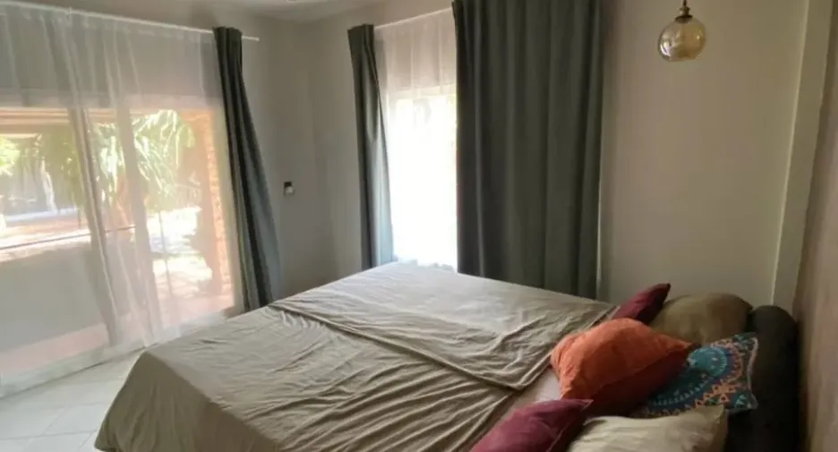 出租 和 出售 4 卧室 独立屋 在 Bang Lamung, Chon Buri
